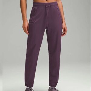License to Train High Rise Pants in Grape Thistle